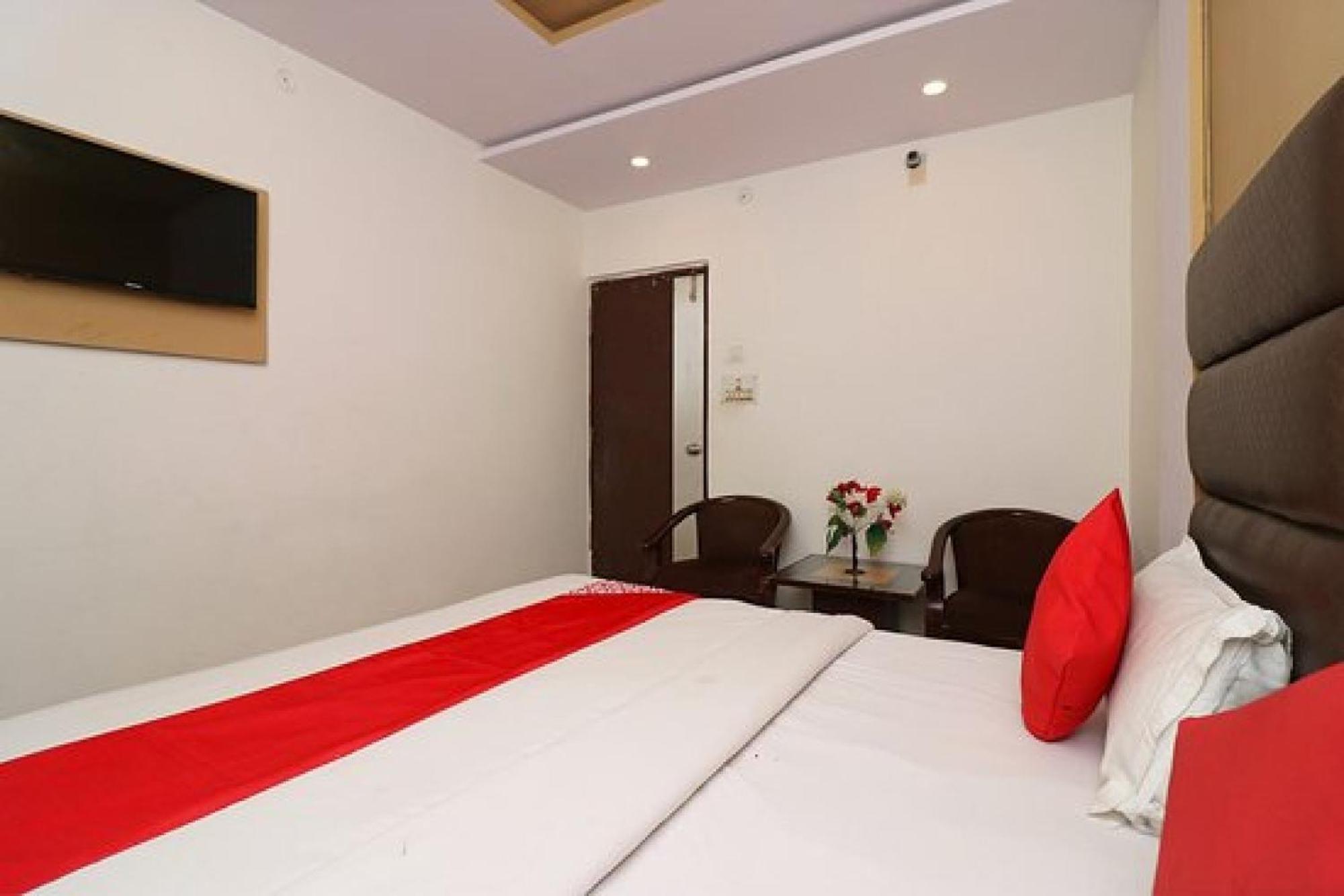 Capital O Hotel Surya Continental Лакхнау Экстерьер фото